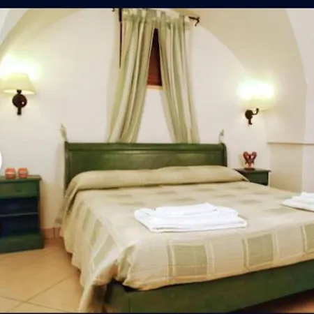 招待所 In Bb - Spacious Quadruple In Ancient Masseria Near The Sea In A Quiet Olive Trees 罗萨玛里纳