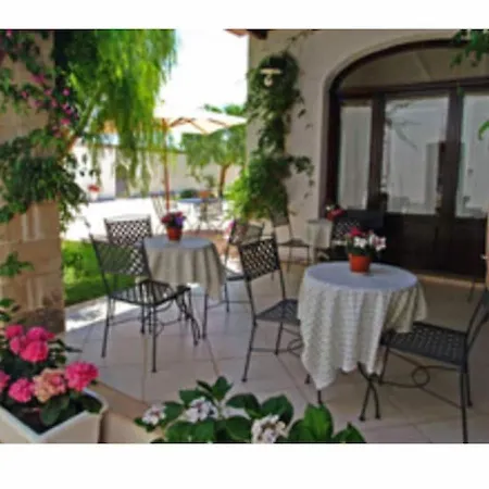 In Bb - Spacious Quadruple In Ancient Masseria Near The Sea In A Quiet Olive Trees 招待所 *